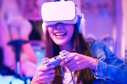 Menyelami Dunia Virtual Reality Game Dengan Headset VR