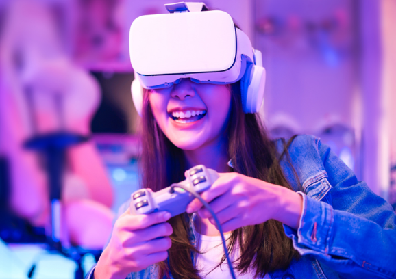 Menyelami Dunia Virtual Reality Game Dengan Headset VR