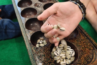 Menghidupkan Kembali Pesona Main Congklak Tradisional